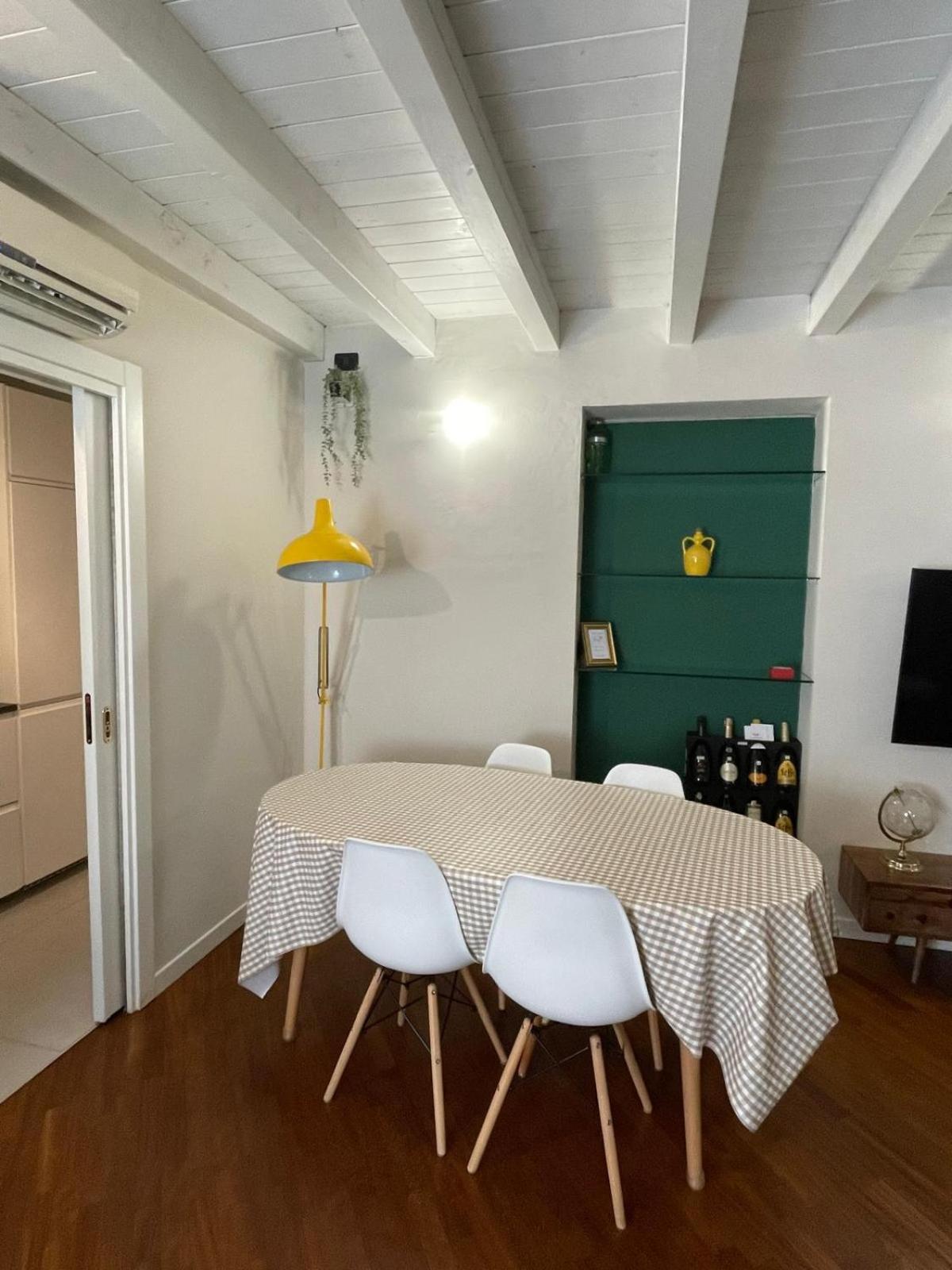 Amelie Apartment Дезенцано-дель-Гарда Экстерьер фото